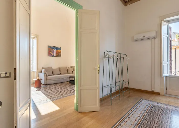 Carlo With Terrace By Wonderful Italy Апартаменты *